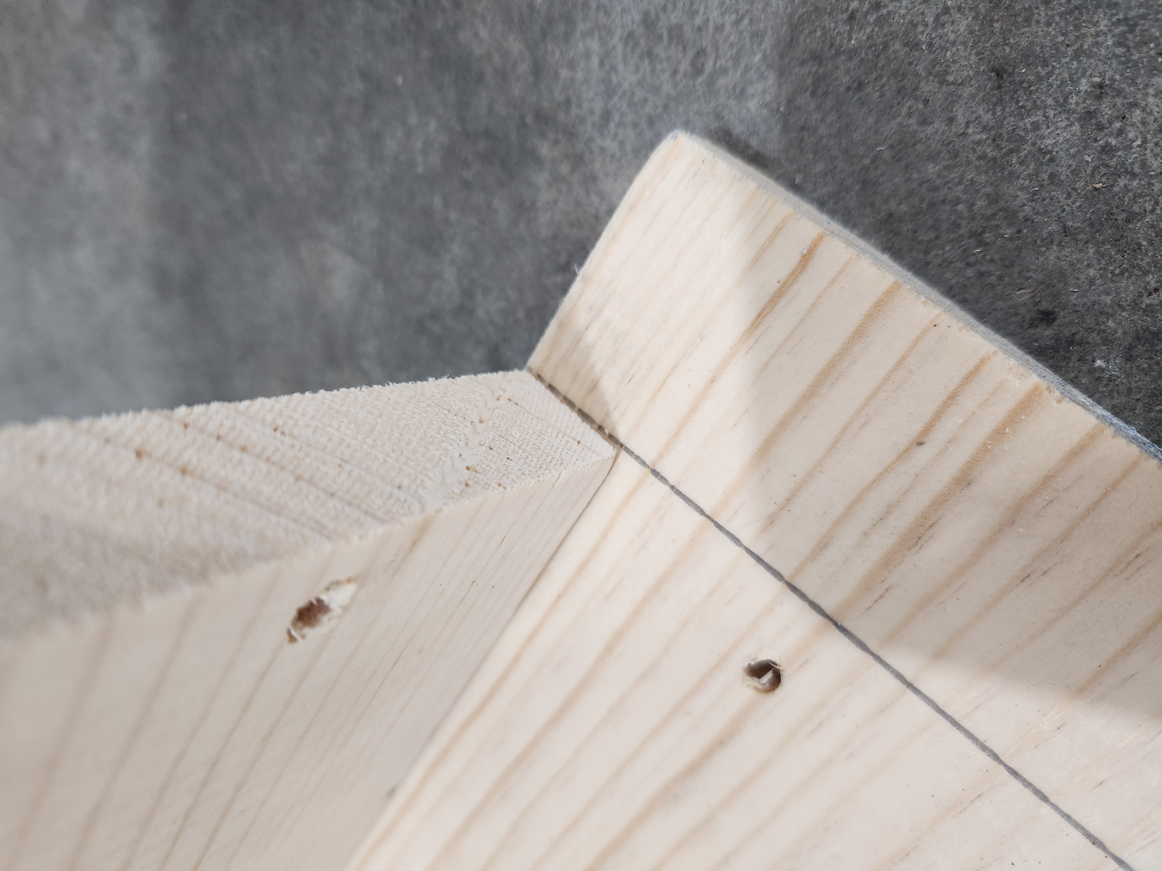 Fixed Side (R) aligning with Back (Green B)