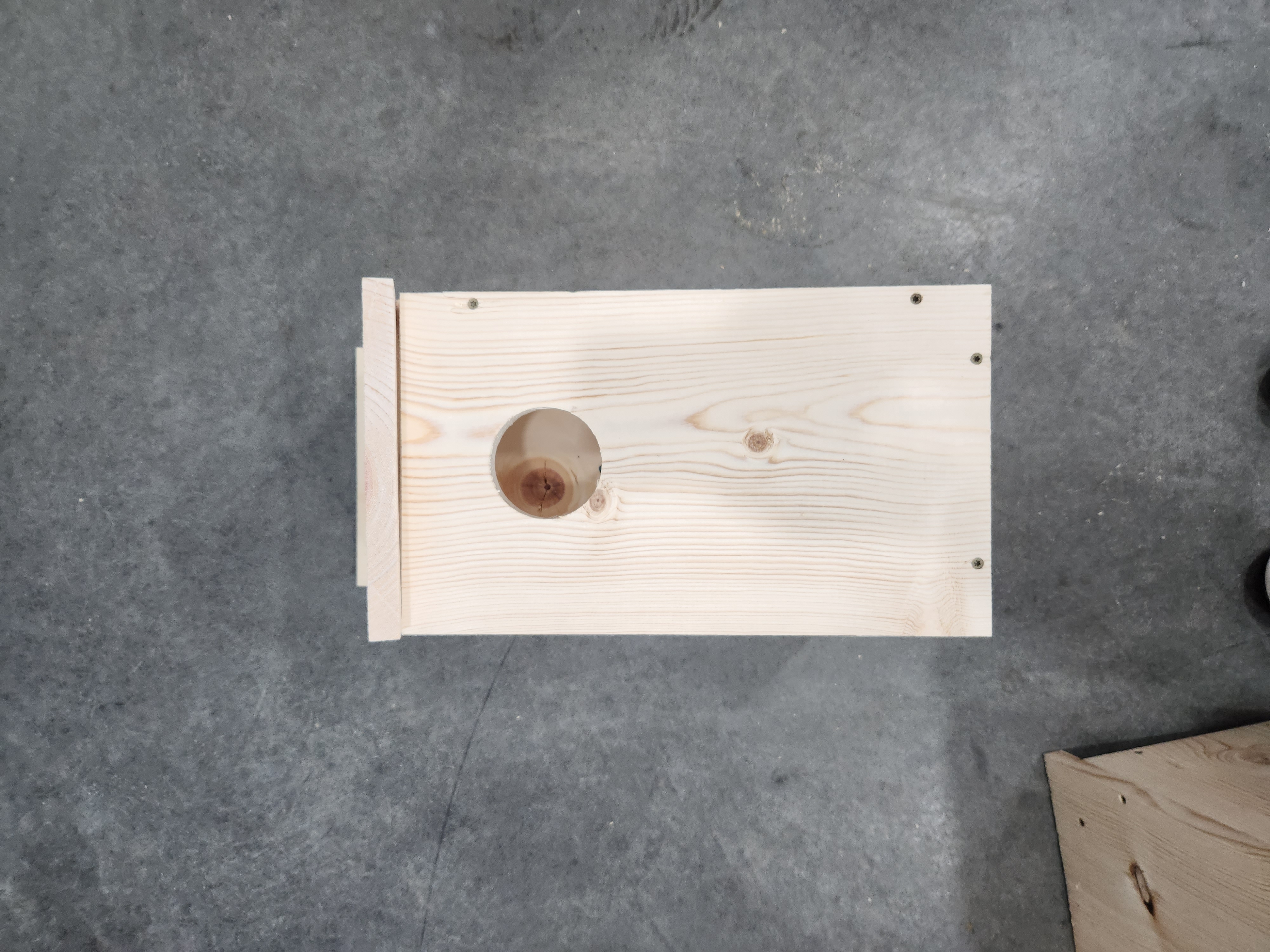 Top down view of Top (T) aligning with Front (F)