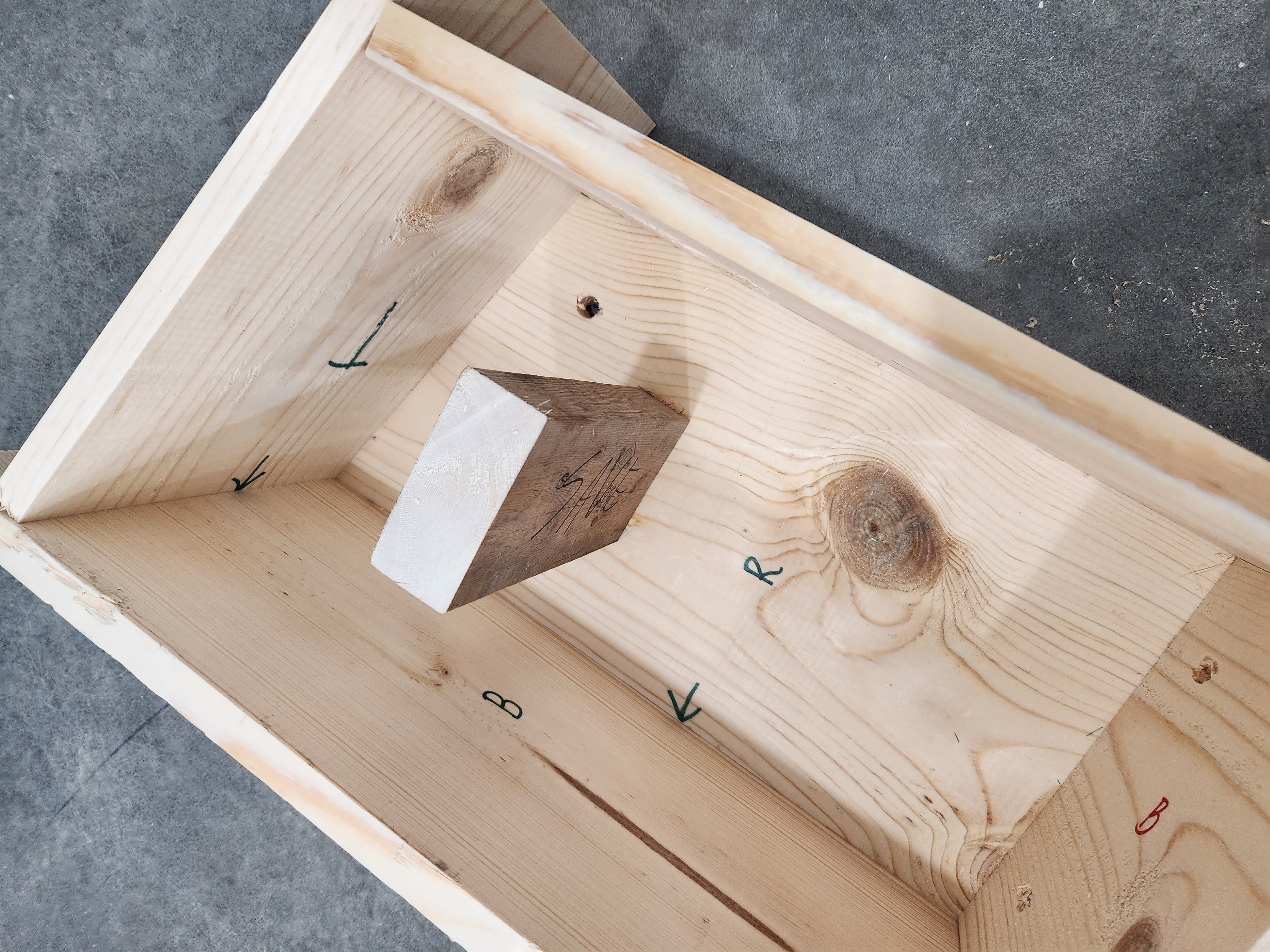 Block spacer inside the box